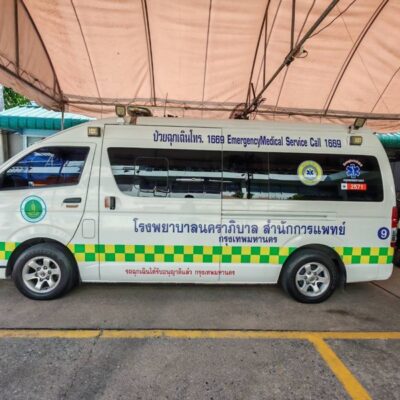สติ๊กเกอร์ติดรถตู้